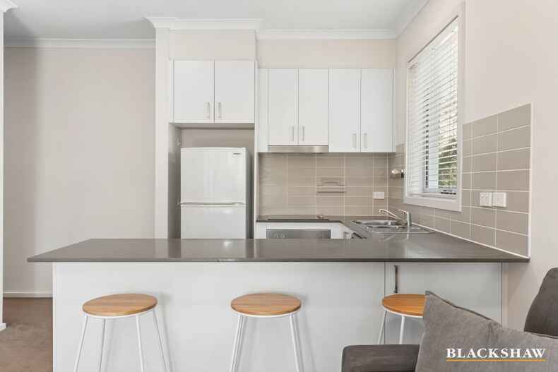 8/21 Majura Avenue Dickson