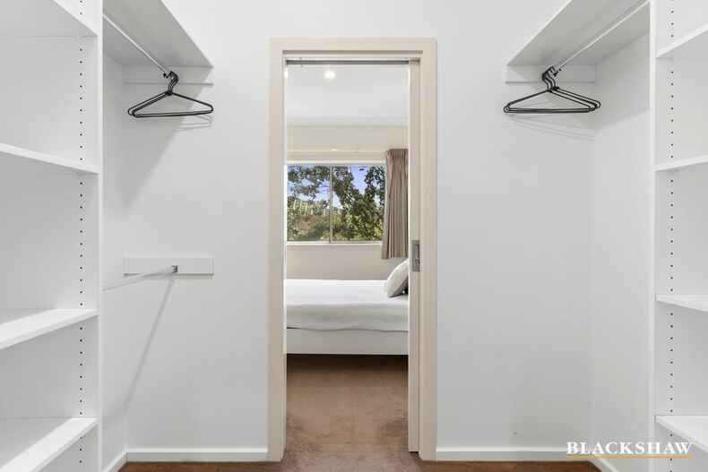 8/21 Majura Avenue Dickson