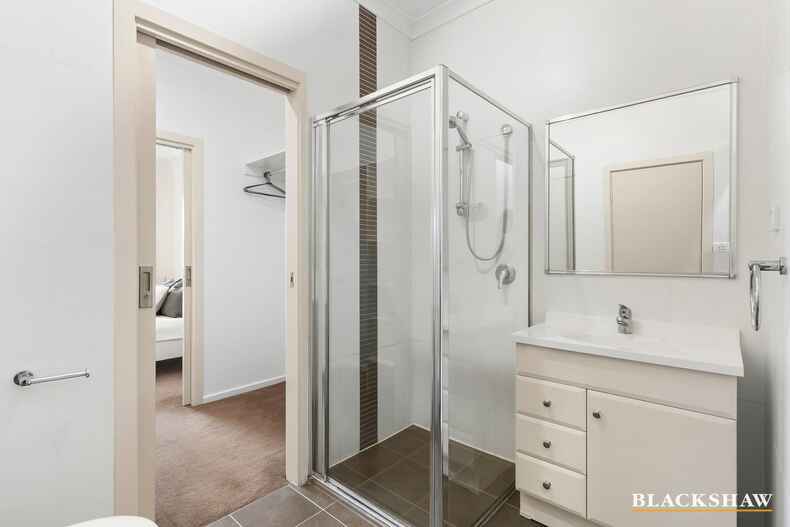 8/21 Majura Avenue Dickson