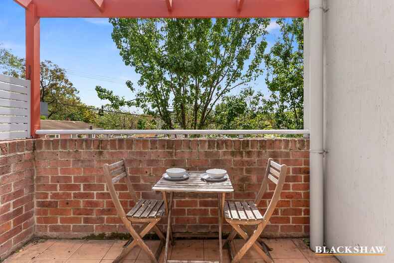 8/21 Majura Avenue Dickson