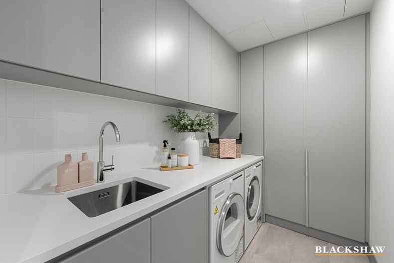 22/6 Lady Nelson Place Red Hill