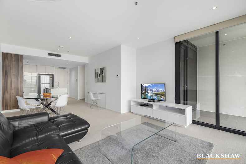 1021/240 Bunda Street City