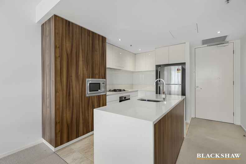 1021/240 Bunda Street City