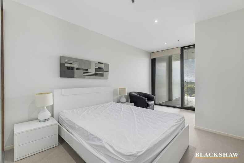 1021/240 Bunda Street City