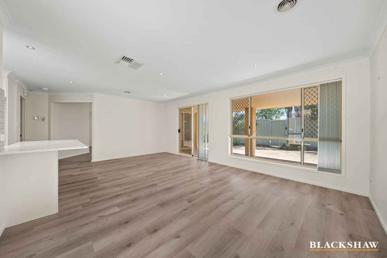 76 Rosewood Glen Jerrabomberra