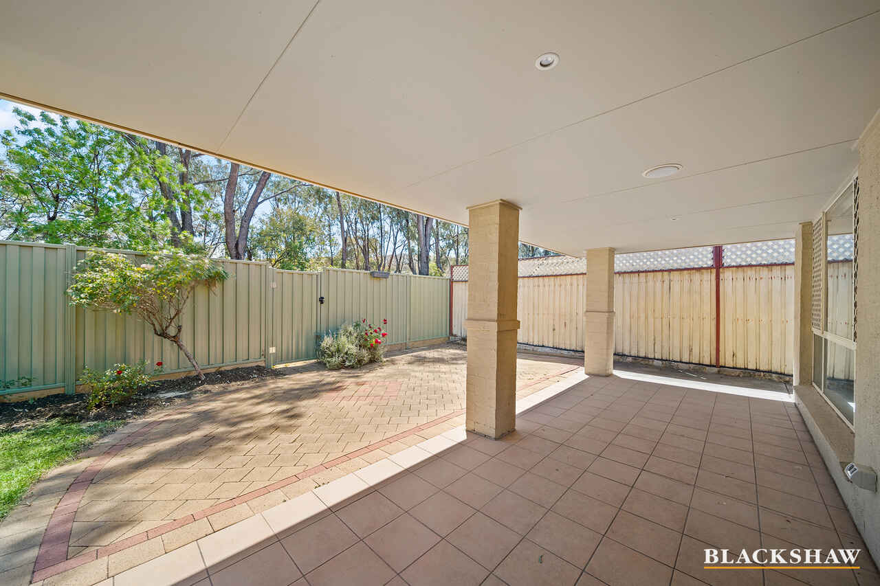 76 Rosewood Glen Jerrabomberra