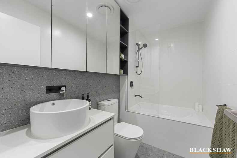 2G/2 Terry Connolly Street Coombs