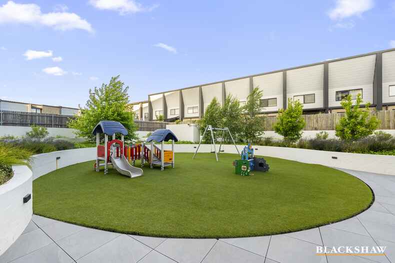 2G/2 Terry Connolly Street Coombs