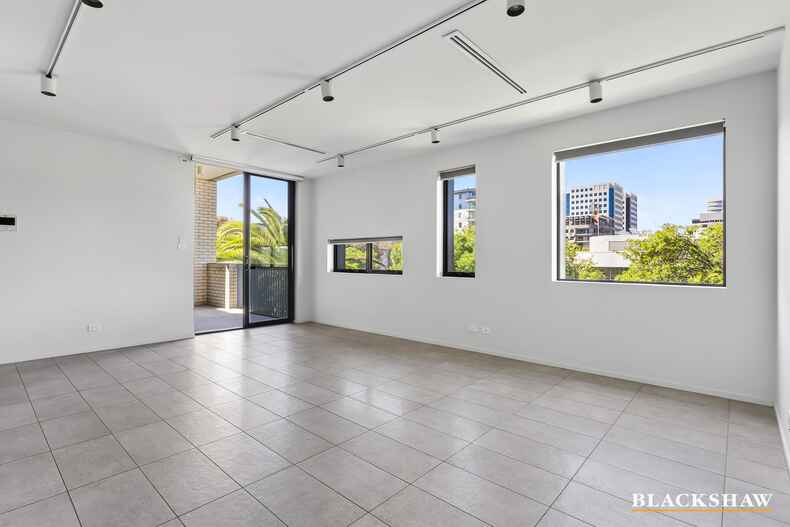 10/27 Moore Street Turner 10/27 Moore Street Turner