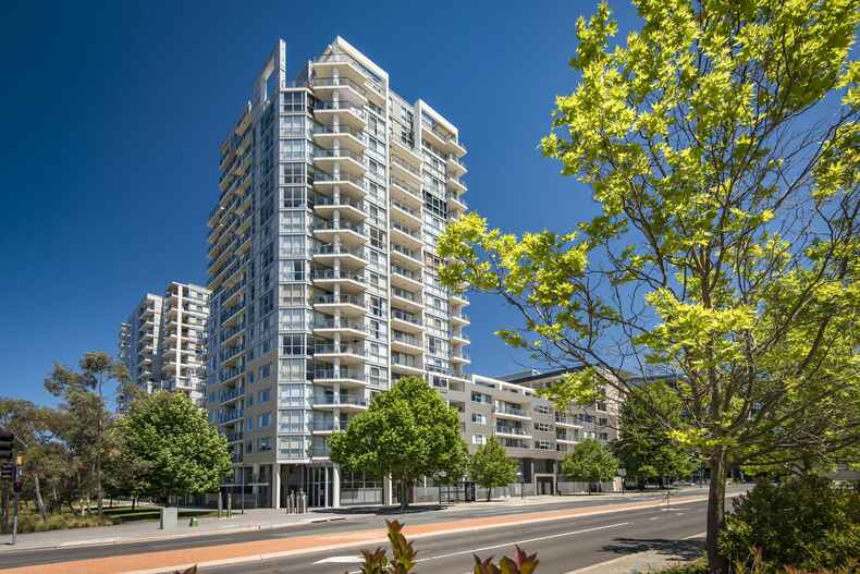 41/3 London Circuit City 41/3 London Circuit City