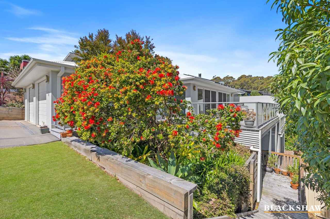 6 Courtenay Crescent Long Beach