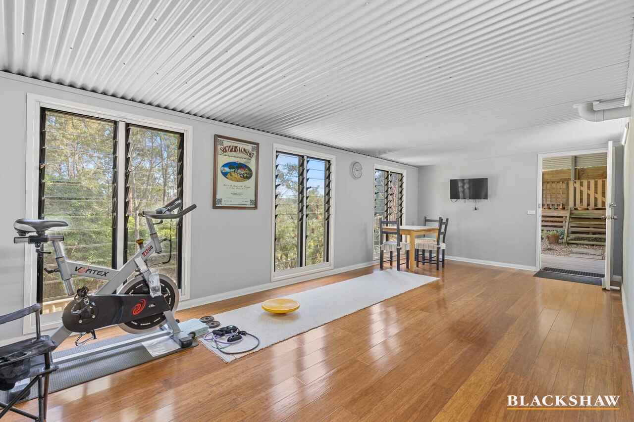 6 Courtenay Crescent Long Beach