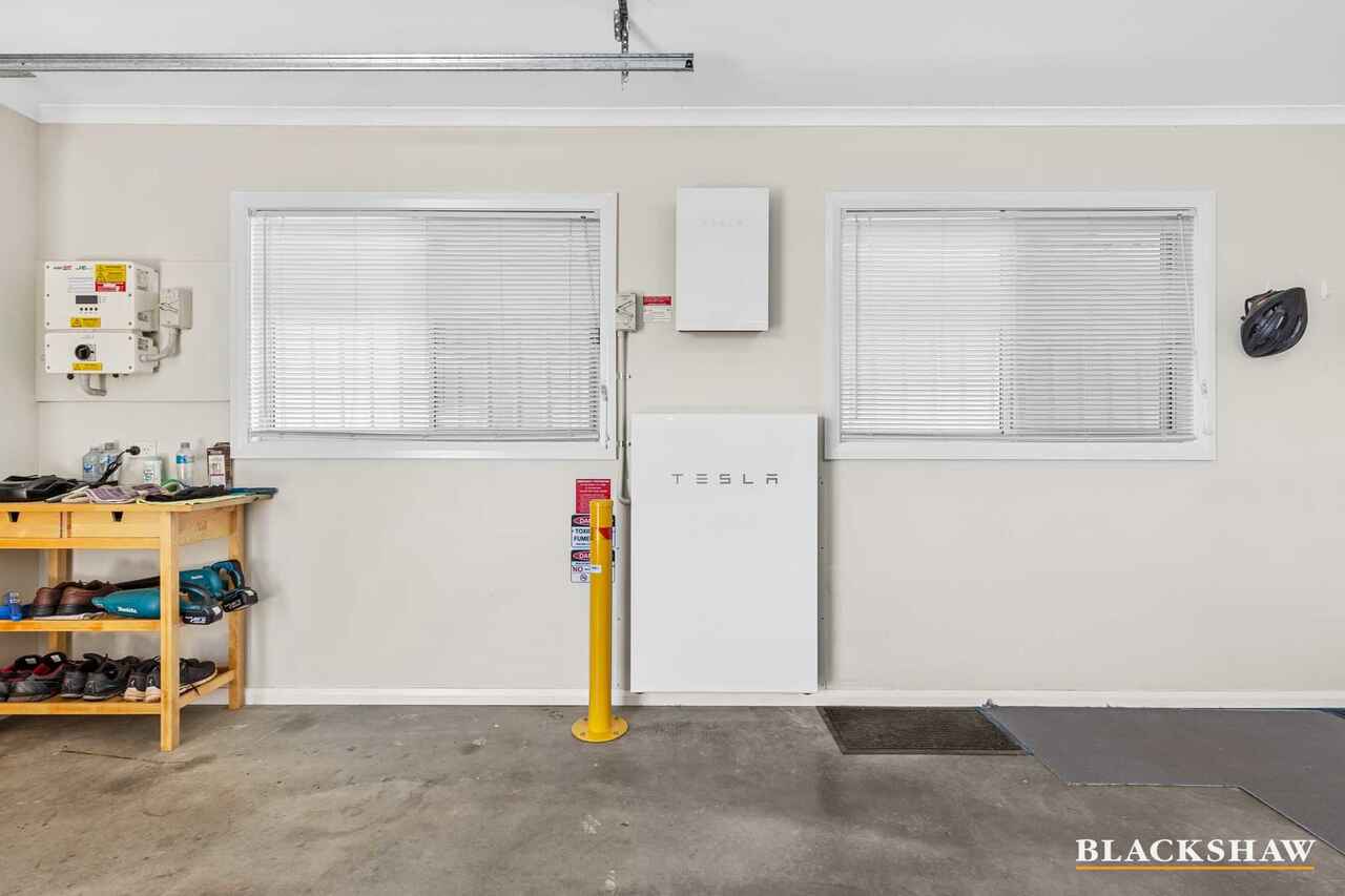 6 Courtenay Crescent Long Beach