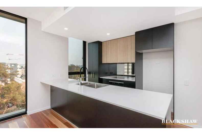 25/81 Constitution Avenue Campbell