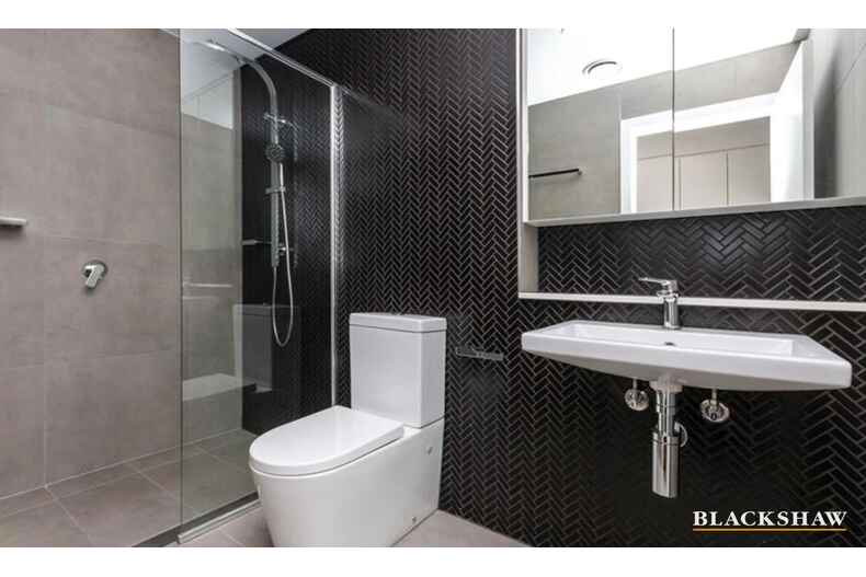 25/81 Constitution Avenue Campbell