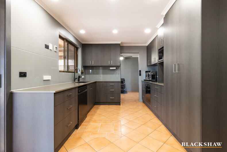 48 Couchman Crescent Chisholm