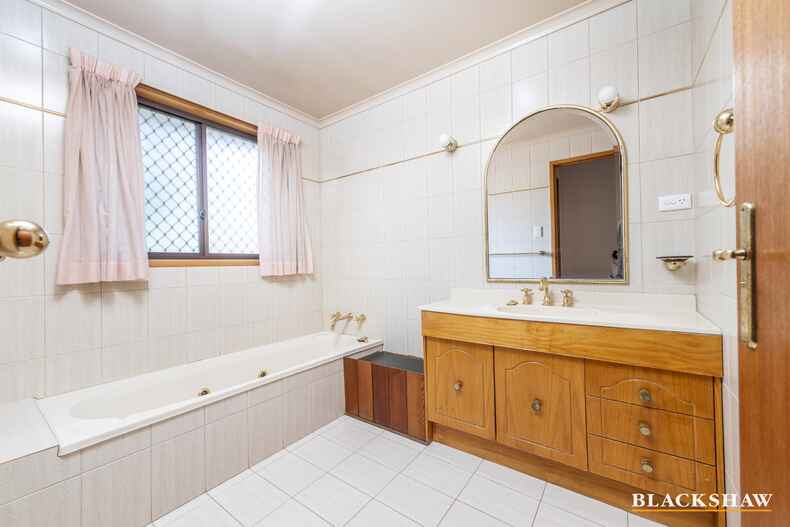 6 Willoughby Crescent Gilmore