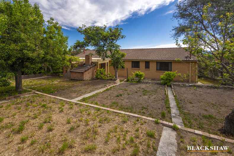 6 Willoughby Crescent Gilmore