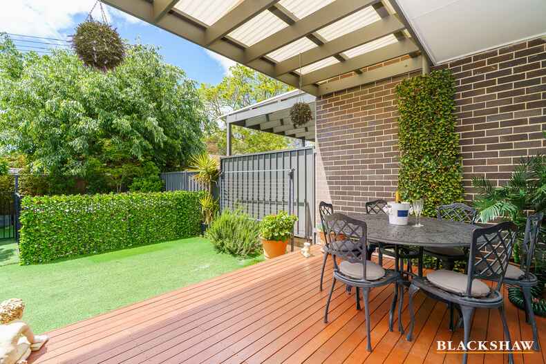 5D Murdoch Street Lyneham