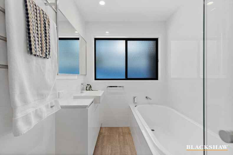 14 Michener Court Long Beach