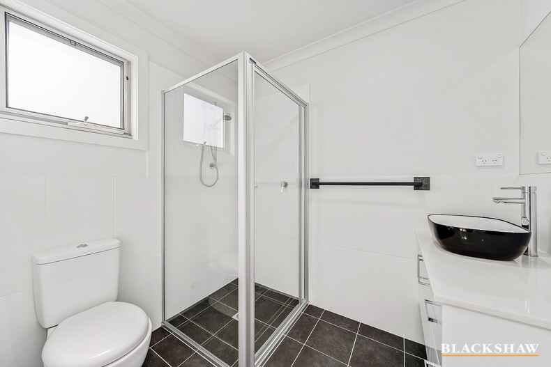 7/27 Yass Road Queanbeyan