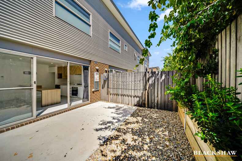 7/27 Yass Road Queanbeyan