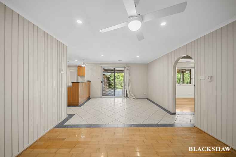 6 Schuler Place Mckellar