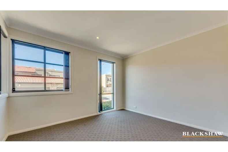 2/120 Athllon Drive Drive Greenway