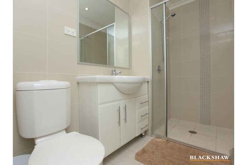 2/120 Athllon Drive Drive Greenway