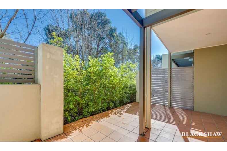 2/120 Athllon Drive Drive Greenway