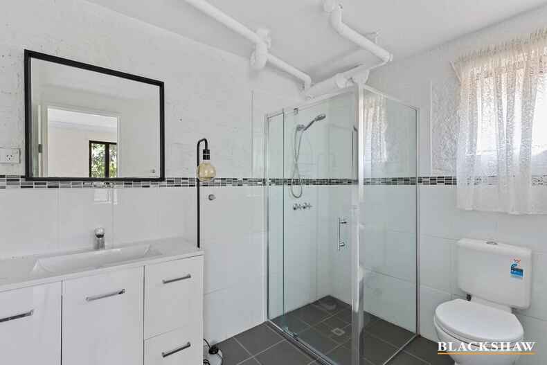 24 Berrima Parade Surfside