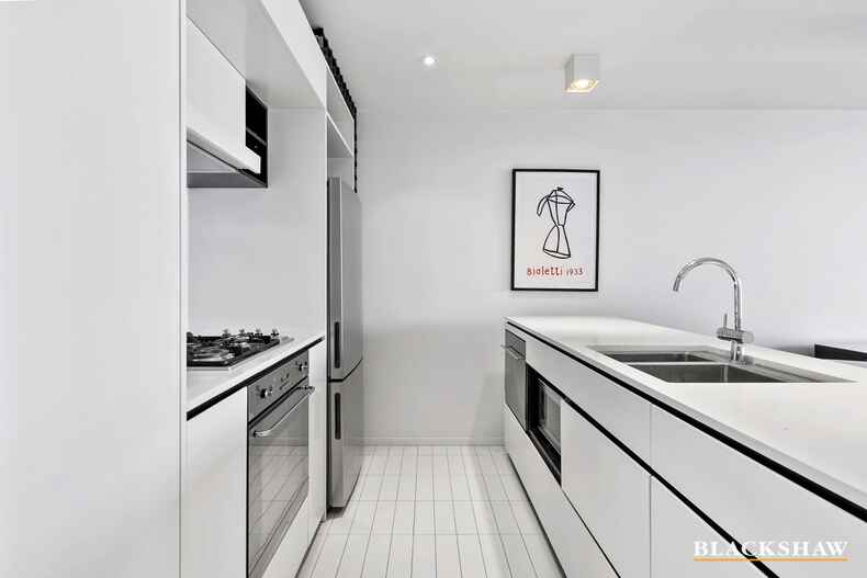 15/29 Eastlake Parade Kingston