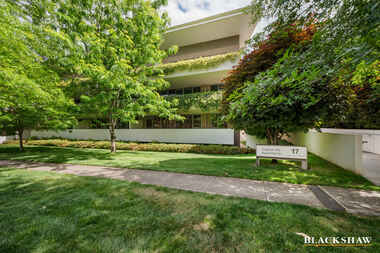 1/17 State Circle Forrest