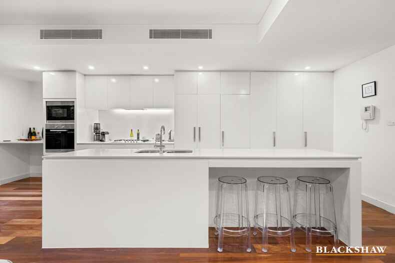 1/17 State Circle Forrest