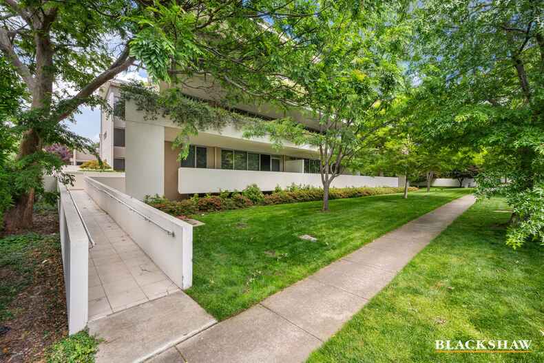 1/17 State Circle Forrest