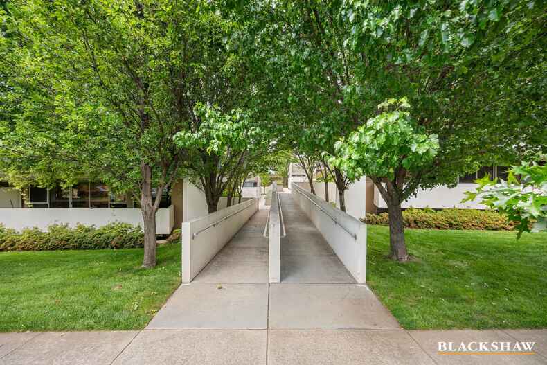 1/17 State Circle Forrest