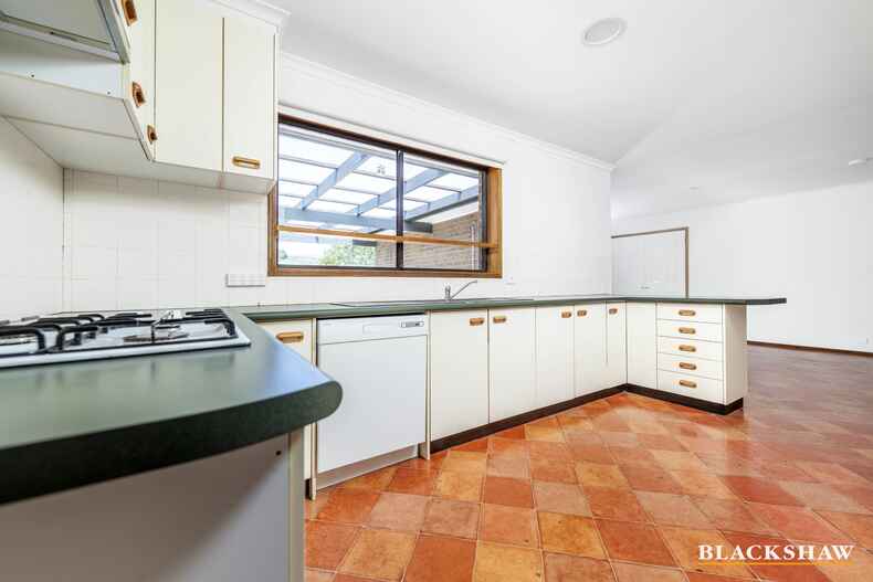 39 Porteous Crescent Theodore