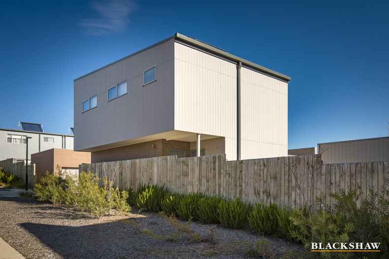 1a Chanter Terrace Coombs