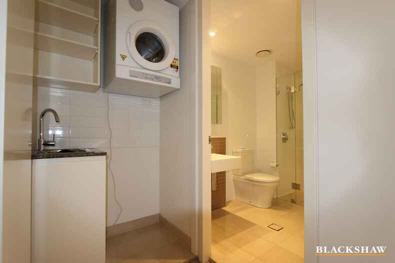 95/22 Eyre Street Kingston