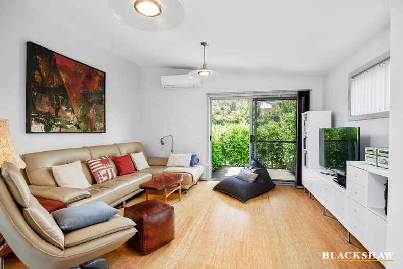 2/13 Edward Road Batehaven
