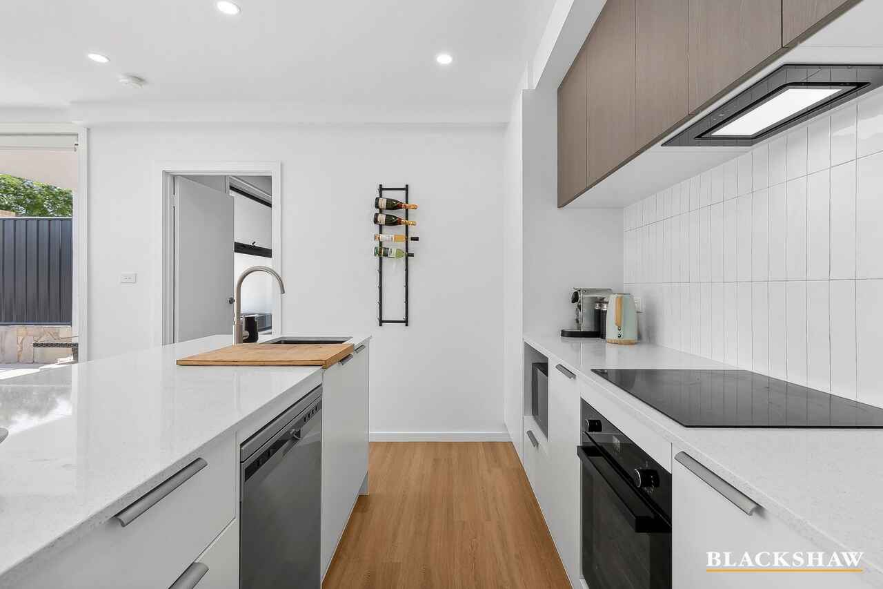 13/12 Ellison Harvie Close Greenway