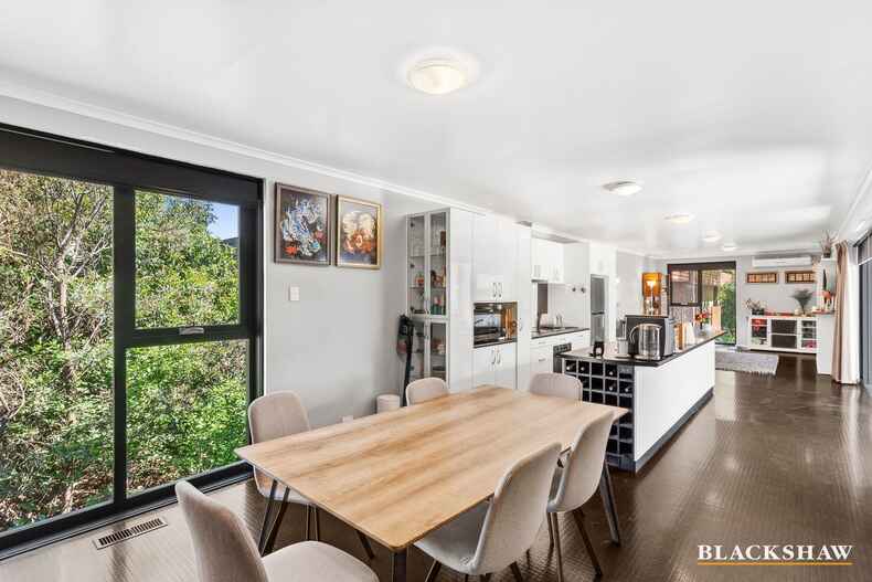 10 MacKenzie Street Hackett 10 MacKenzie Street Hackett