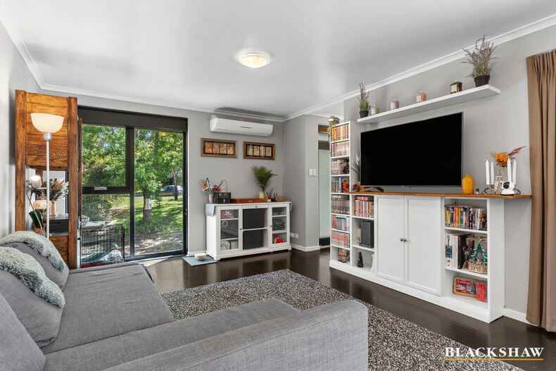 10 MacKenzie Street Hackett 10 MacKenzie Street Hackett