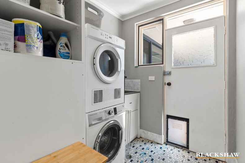 10 MacKenzie Street Hackett 10 MacKenzie Street Hackett