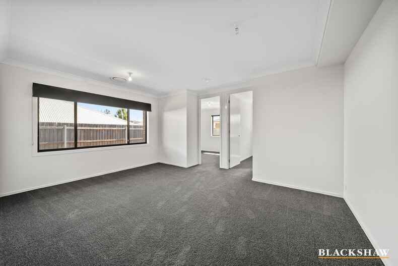 28  Garraway Crescent Googong