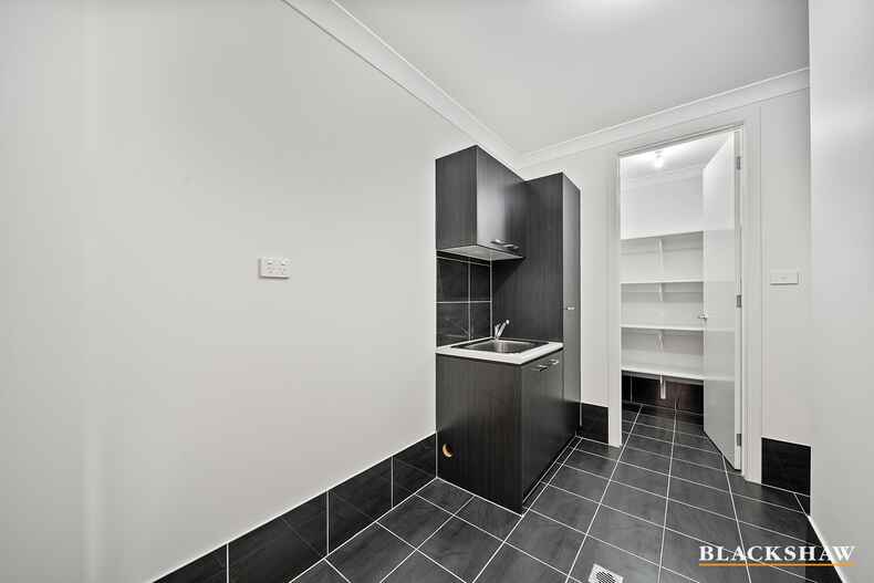 28  Garraway Crescent Googong