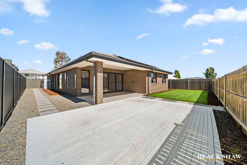 28  Garraway Crescent Googong