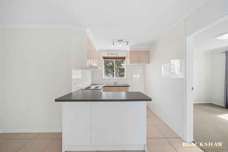 2/17 Campbell Street Queanbeyan