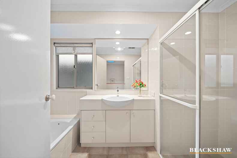 5B Weston Street Yarralumla 5B Weston Street Yarralumla