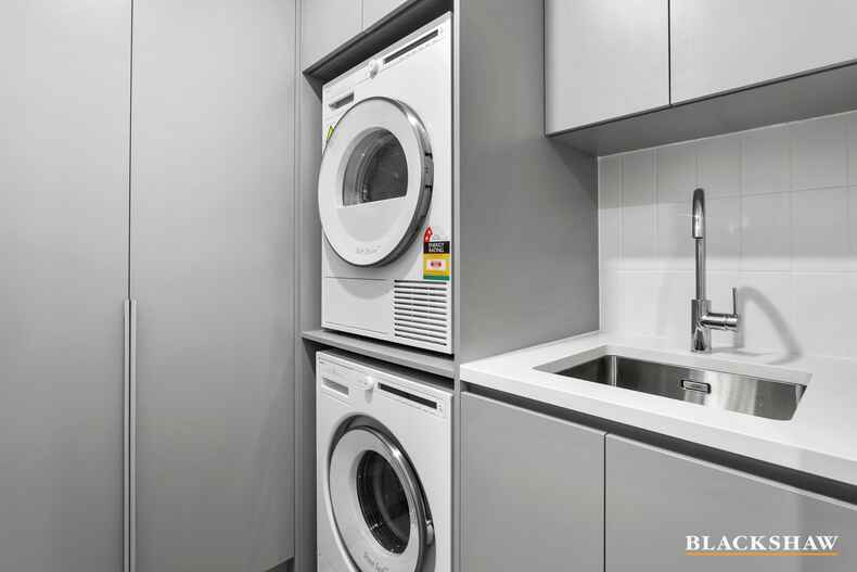 21/1 Lady Nelson Place Red Hill